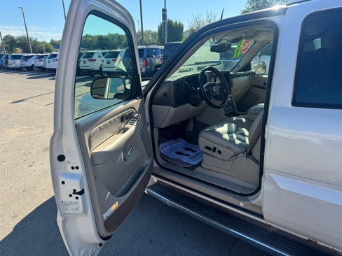 Used 2005 Cadillac Escalade AWD image 15