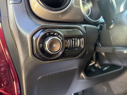 Used 2022 Jeep Wrangler Unlimited Sport image 14
