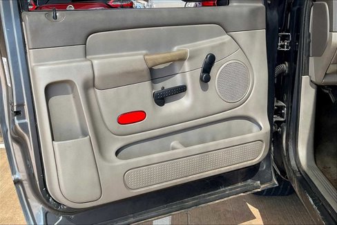 Used 2004 Dodge Ram 1500 Truck ST w/ ST Value Group image 19