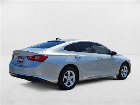 Used 2022 Chevrolet Malibu LS image 5