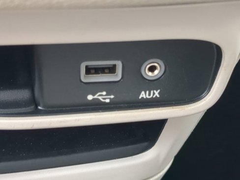 Used 2020 Chrysler Pacifica Limited image 20