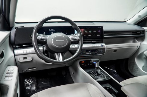 Used 2024 Hyundai Kona SEL image 5