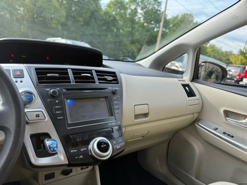 Used 2012 Toyota Prius V Two image 11