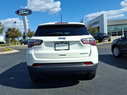 Used 2018 Jeep Compass Sport w/ Tech Group image 6