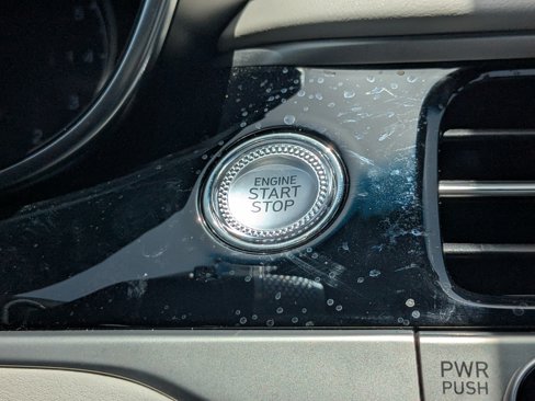Certified 2025 Genesis G70 2.5T image 28