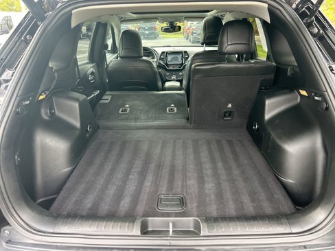 Used 2019 Jeep Cherokee Limited image 31