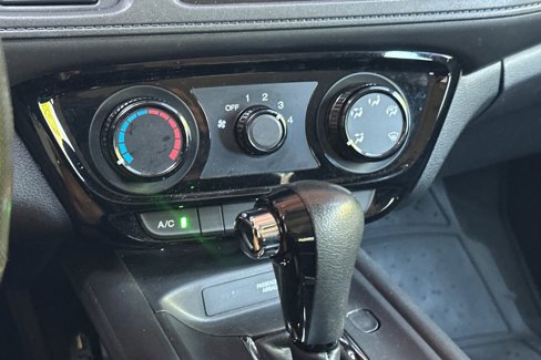 Used 2016 Honda HR-V LX image 22