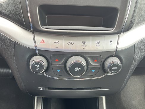 Used 2018 Dodge Journey SE w/ Blacktop Package image 21