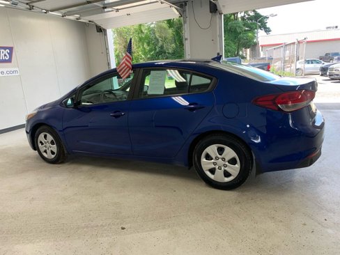 Used 2018 Kia Forte LX w/ LX Rear Camera Package image 3