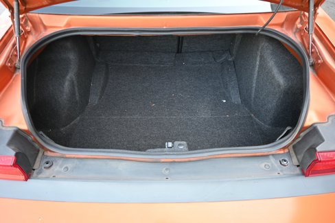 Used 2011 Dodge Challenger image 32