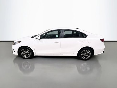 Certified 2022 Kia Forte LXS image 4