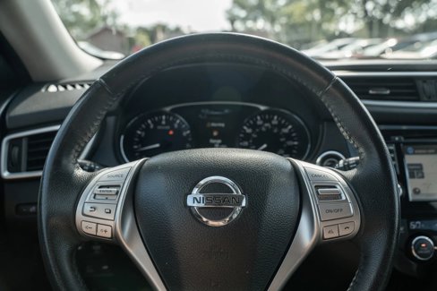 Used 2016 Nissan Rogue SL w/ SL Premium Package image 19