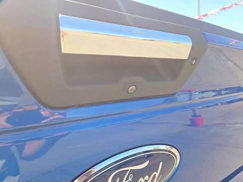 Used 2017 Ford F150 XLT image 11