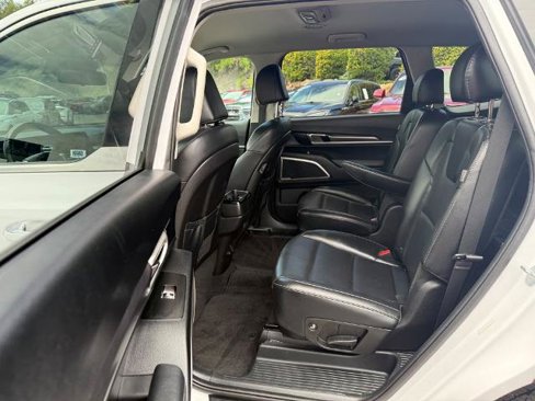 Used 2023 Kia Telluride S image 18