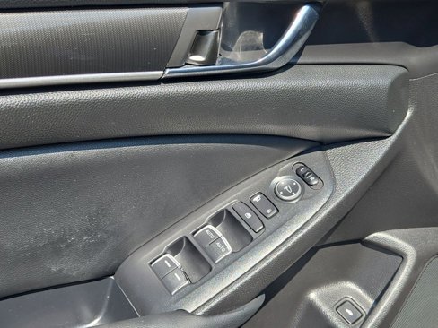 Used 2022 Honda Accord Sport image 16