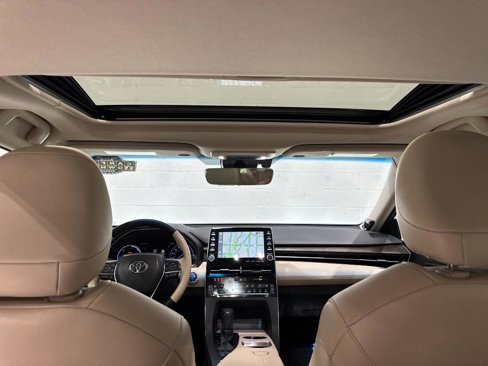 Used 2020 Toyota Avalon Limited image 64