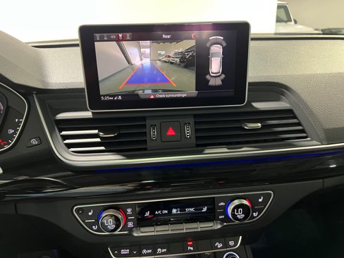 Used 2018 Audi Q5 Prestige w/ Prestige Package image 24