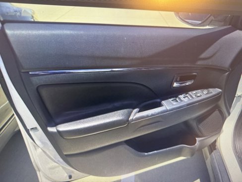 Used 2018 Mitsubishi Outlander Sport LE image 10