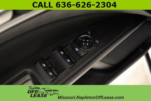 Used 2020 Ford Fusion SE image 11