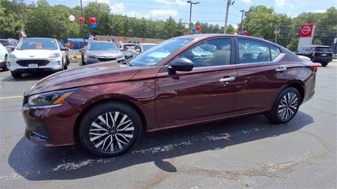 Certified 2024 Nissan Altima 2.5 SV image 4