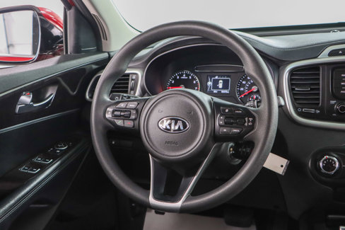 Used 2017 Kia Sorento LX image 12