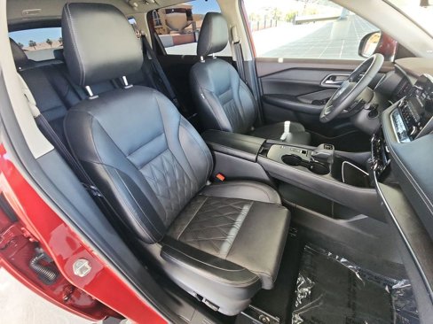Used 2022 Nissan Rogue Platinum w/ Head-Up Display Package image 29