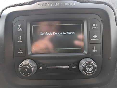 Used 2016 Jeep Renegade Trailhawk image 15