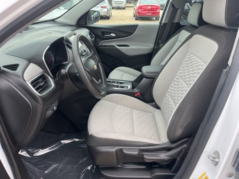 Used 2018 Chevrolet Equinox LS image 14