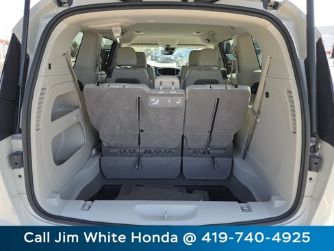 Used 2021 Chrysler Pacifica Touring-L w/ Premium & Safety Sphere Group image 20