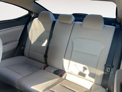 Used 2018 Hyundai Elantra SEL image 13