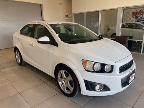 Used 2015 Chevrolet Sonic LTZ image 3