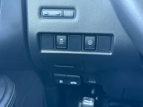 Used 2023 Nissan Murano SV image 25
