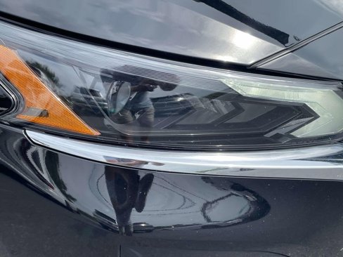 Used 2024 Nissan Altima 2.5 SV image 9