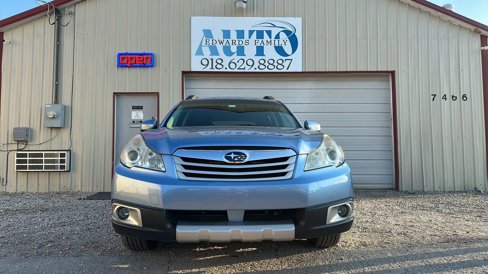 Used 2011 Subaru Outback 2.5i Limited image 5
