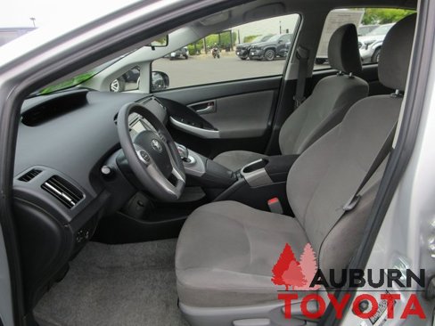 Used 2015 Toyota Prius Two image 10