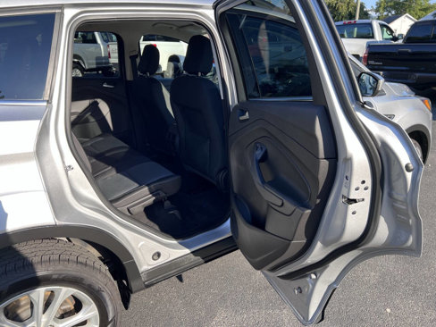 Used 2018 Ford Escape SE image 28
