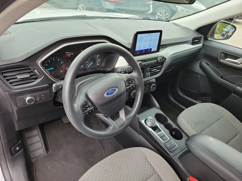 Used 2021 Ford Escape SE image 12