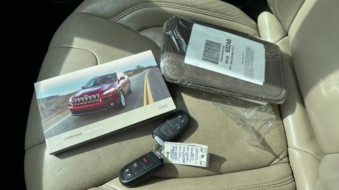 Used 2017 Jeep Cherokee Limited image 26