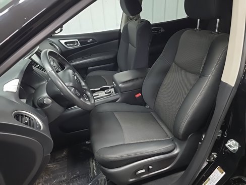 Used 2020 Nissan Pathfinder SV image 29