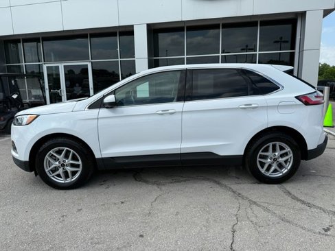 Used 2024 Ford Edge SEL image 4