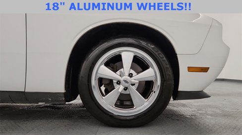Used 2010 Dodge Challenger SE image 11
