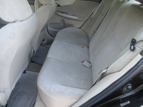 Used 2011 Toyota Corolla LE image 11