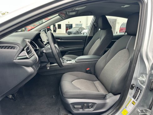 Used 2023 Toyota Camry LE image 13