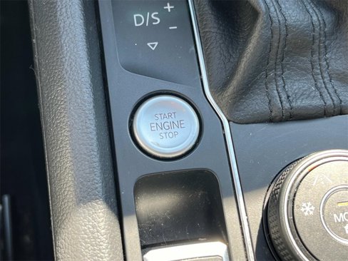 Used 2021 Volkswagen Atlas SEL Premium image 34