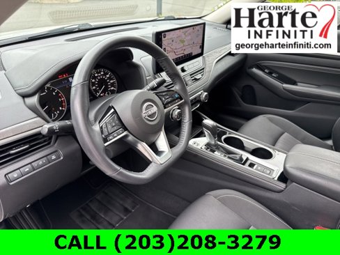 Used 2023 Nissan Altima 2.5 SV w/ SV Premium Package image 15