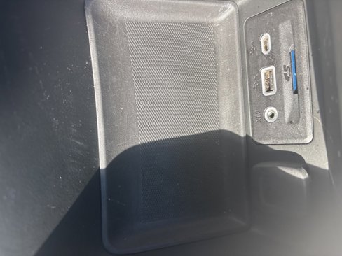 Used 2022 GMC Terrain SLT image 27