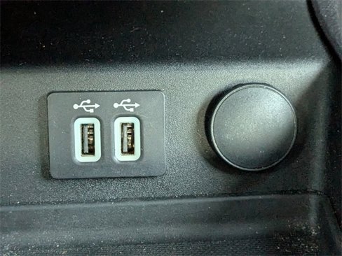 Used 2020 Ford Fusion SEL image 24
