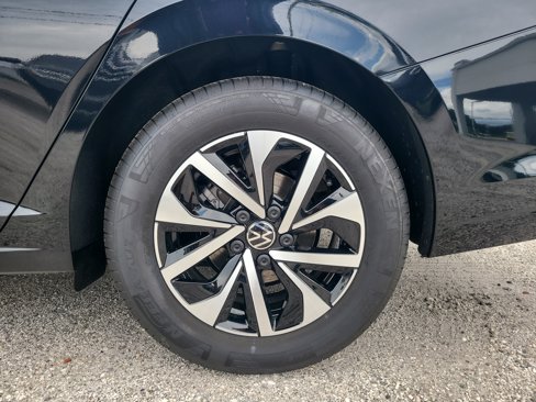 Used 2025 Volkswagen Jetta S image 9