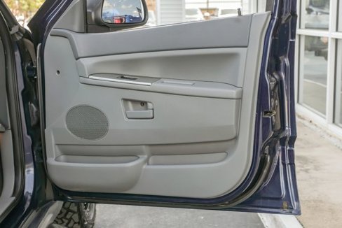Used 2005 Jeep Grand Cherokee Laredo image 45