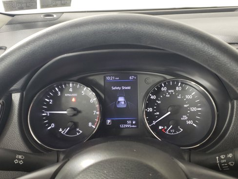 Used 2018 Nissan Rogue S image 19